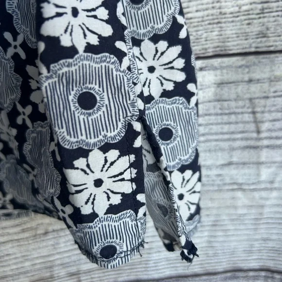 Tuckernuck Hyacinth House Geo Gigi Blouse 100% cotton size small - Picture 6 of 10